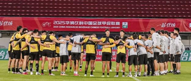 九游体育-马洛卡通过稳定战术逐渐走出低迷状态实现连胜反弹